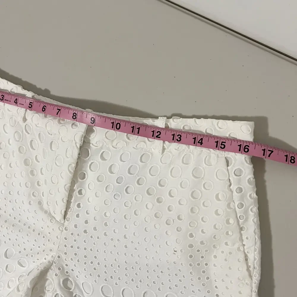 Michael Kors White Summer Eyelet Cotton‎ Shorts Size Small